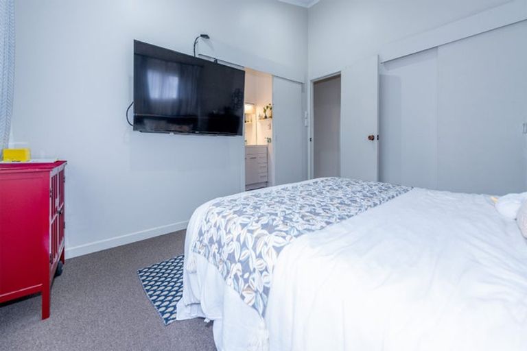 Photo of property in 9 Pinehurst Place, Wattle Downs, Auckland, 2103