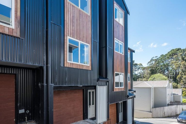 Photo of property in 3/14c Glenmore Street, Thorndon, Wellington, 6011