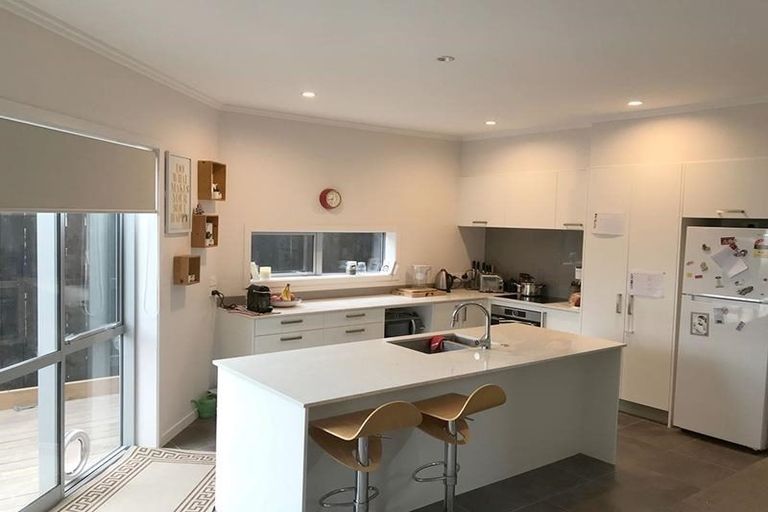 Photo of property in 33 Kanuka Road, Hobsonville, Auckland, 0616