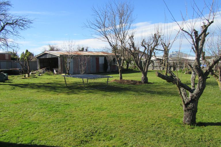 Photo of property in 43 Rhodes Street, Waimate, 7924