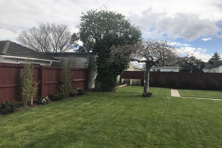 Photo of property in 211 Knowles Street, St Albans, Christchurch, 8052