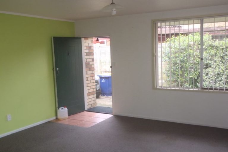 Photo of property in 1/117 Astley Avenue, New Lynn, Auckland, 0600