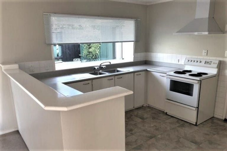 Photo of property in 1/9 Belmere Rise, Farm Cove, Auckland, 2012