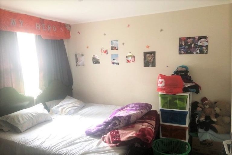 Photo of property in 194 Don Buck Road, Massey, Auckland, 0614