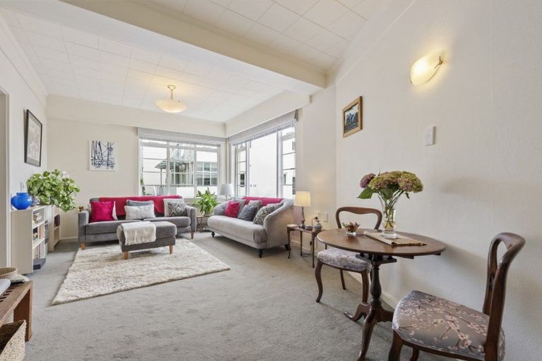 Photo of property in Wharenui Apartments, 274 Oriental Parade, Oriental Bay, Wellington, 6011