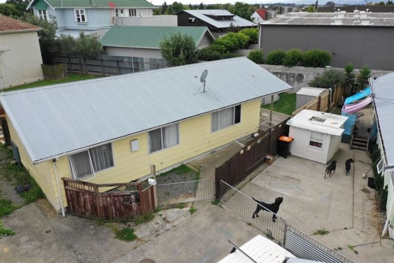 Photo of property in 22 Larsen Court, Roslyn, Palmerston North, 4414