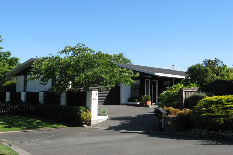 Photo of property in 16 Melissa Place, Burnside, Christchurch, 8042