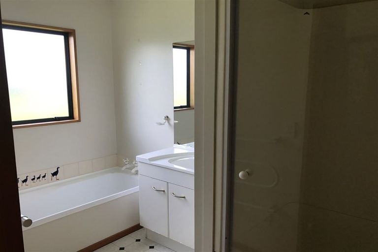 Photo of property in 16 Buckleys Road, Rangiora, 7400