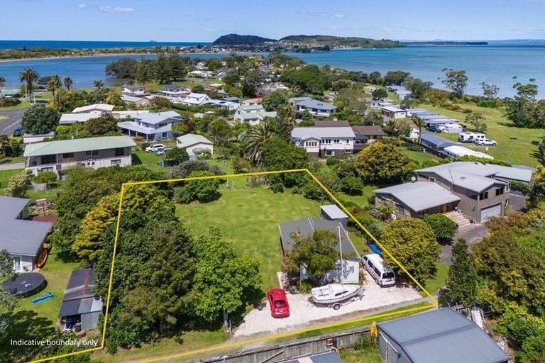 Photo of property in 33 Athenree Road, Athenree, Waihi Beach, 3177