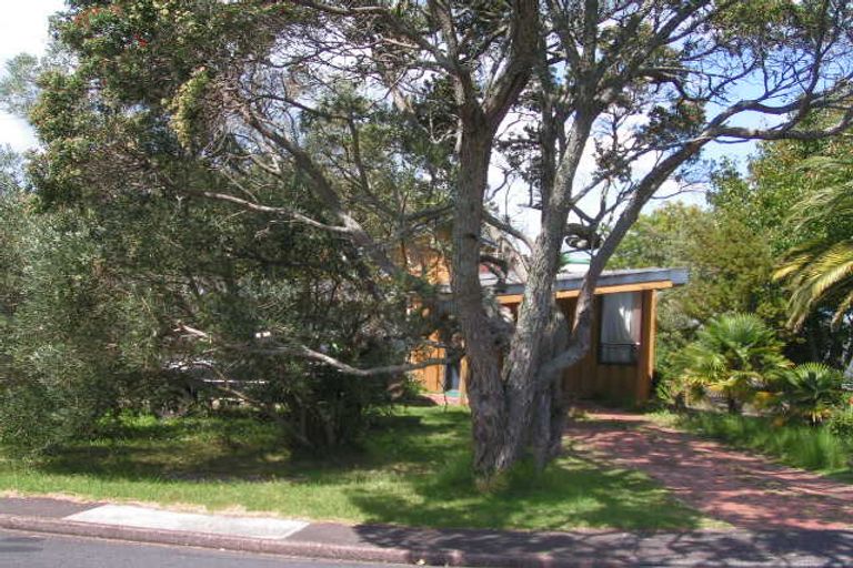 Photo of property in 21 Alfred Street, Northcote Point, Auckland, 0627