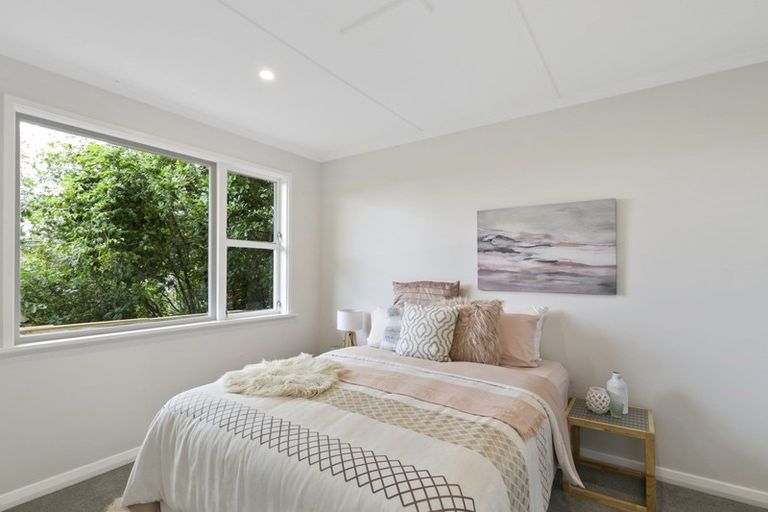 Photo of property in 33 Garden Road, Northland, Wellington, 6012