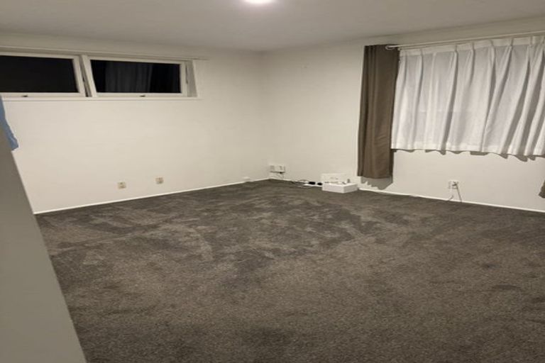 Photo of property in 1/3 De Thiery Place, Pakuranga Heights, Auckland, 2010