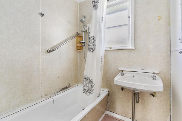 Photo of property in 16a Ashton Avenue, Otara, Auckland, 2023