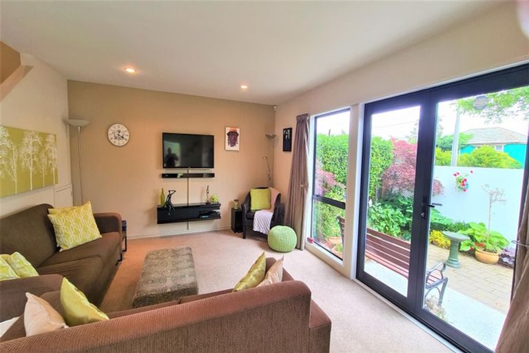 Photo of property in 8/44 London Street, Richmond, Christchurch, 8013