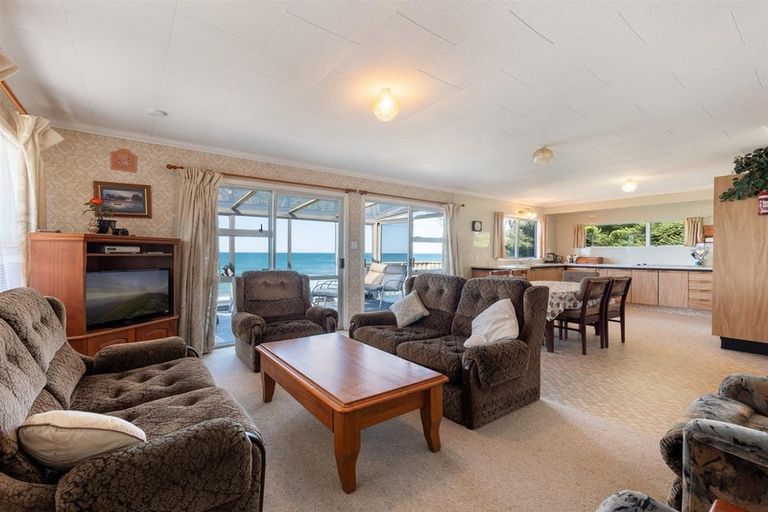 Photo of property in 503 Pukehina Parade, Pukehina, 3189