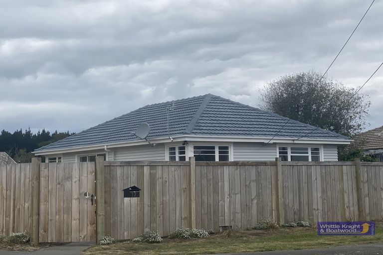 Photo of property in 17 Kearneys Road, Linwood, Christchurch, 8062