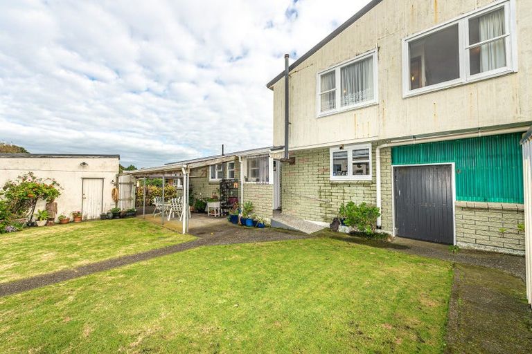 Photo of property in 39 Victoria Street, Patea, 4520