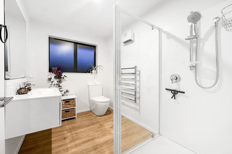 Photo of property in 8 Reserve Close, Woolston, Christchurch, 8062