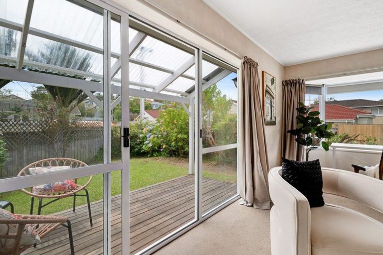Photo of property in 2/24a Wolsley Avenue, Milford, Auckland, 0620
