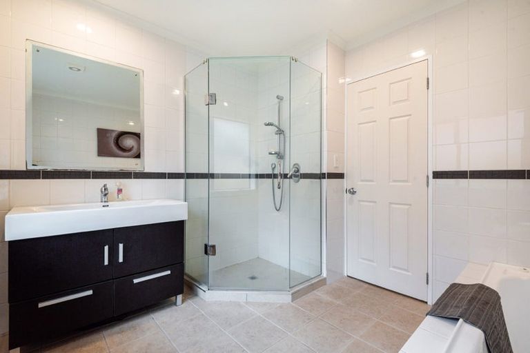 Photo of property in 276 Glenvar Road, Torbay, Auckland, 0630