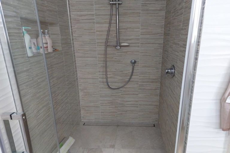 Photo of property in 27 Hona Street, Waikanae Beach, Waikanae, 5036