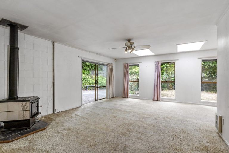 Photo of property in 41 Mappin Place, Chatswood, Auckland, 0626