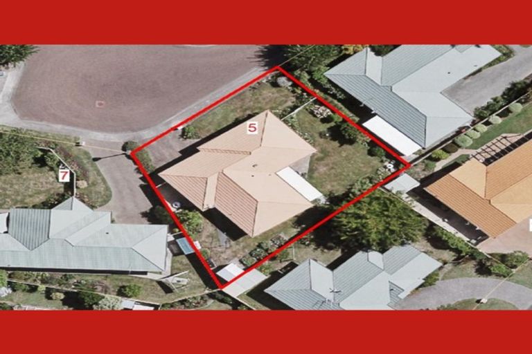 Photo of property in 5 Alderney Close, Taradale, Napier, 4112