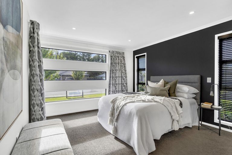 Photo of property in 15 Maple Grove, Kingston, Wellington, 6021