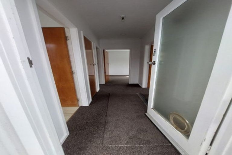 Photo of property in 1/27a Randwick Road, Northland, Wellington, 6012