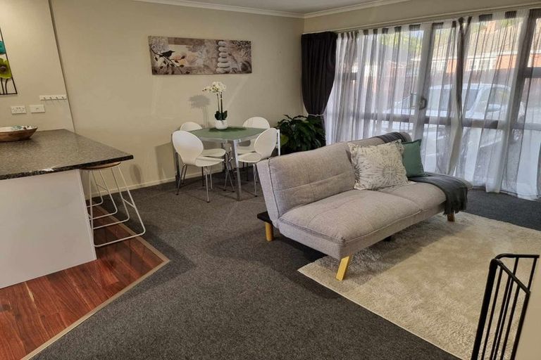 Photo of property in 2/16a Ranfurly Street, Trentham, Upper Hutt, 5018