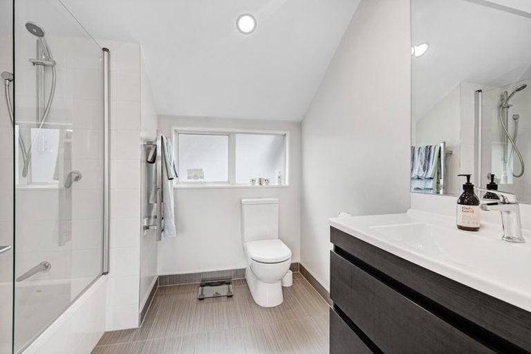 Photo of property in 2/37 Nile Road, Milford, Auckland, 0620