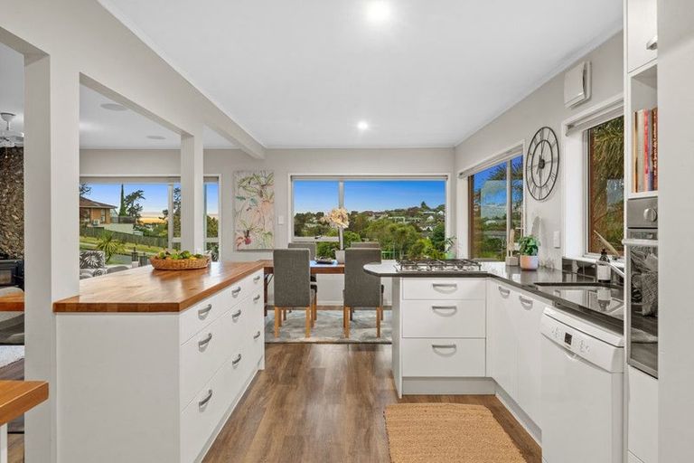 Photo of property in 94 Glencoe Road, Browns Bay, Auckland, 0630