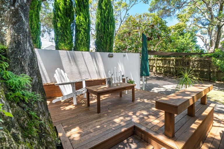 Photo of property in 1/14 Maritime Terrace, Birkenhead, Auckland, 0626