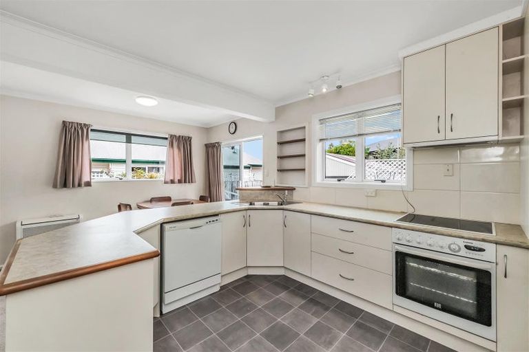 Photo of property in 9 Soleares Avenue, Mount Pleasant, Christchurch, 8081