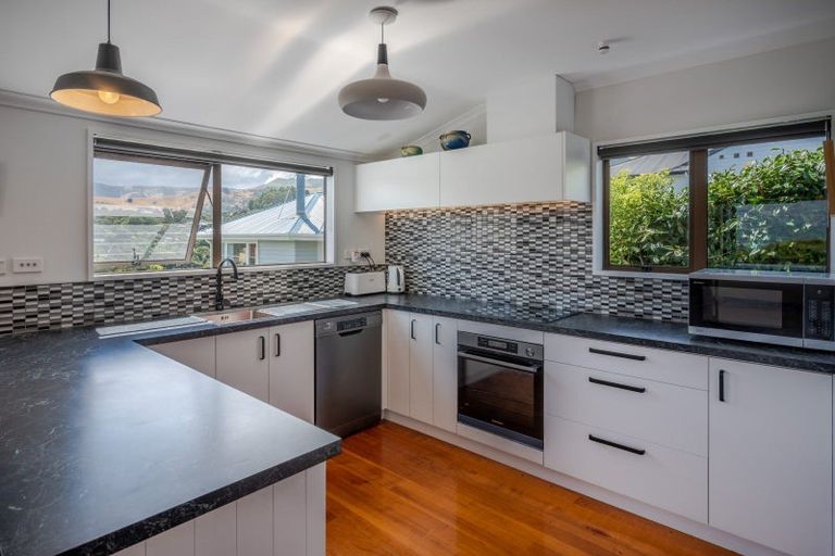Photo of property in 17 Penlington Place, Akaroa, 7520