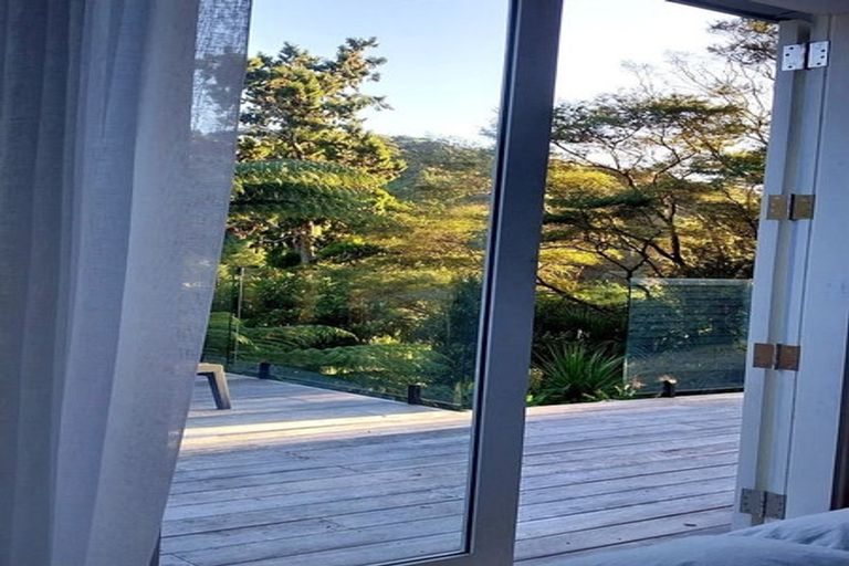 Photo of property in 55 Sylvan Valley Avenue, Titirangi, Auckland, 0604