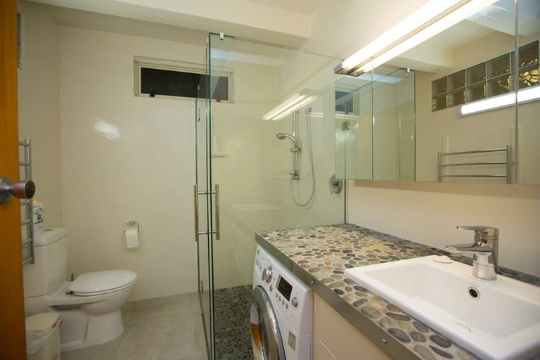 Photo of property in 38 Woolcombe Terrace, New Plymouth, 4310