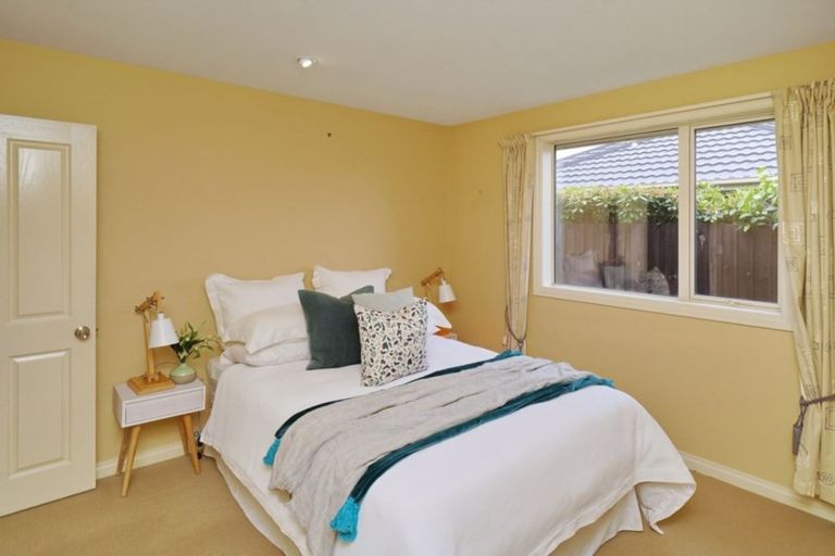 Photo of property in 15 Avon Gate, Russley, Christchurch, 8042