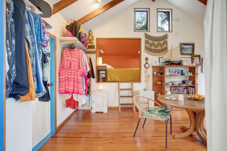 Photo of property in 24 Florance Avenue, Russell, 0202