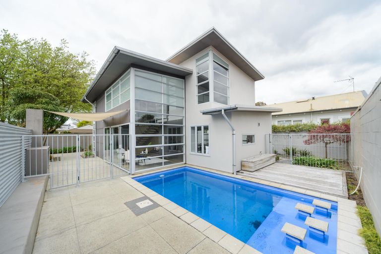 Photo of property in 4 Mere Mere Avenue, Palmerston North, 4414