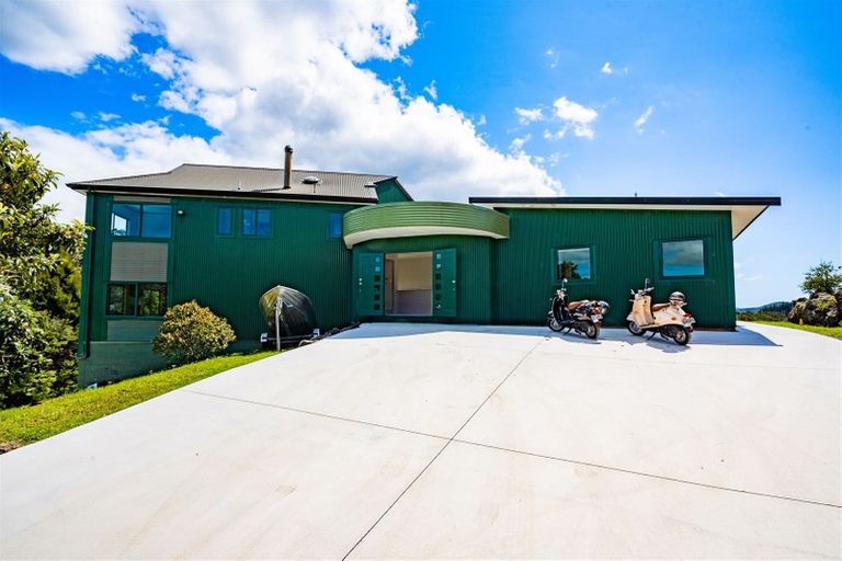 Photo of property in 1559 Pataua Road North, Pataua North, Whangarei, 0175