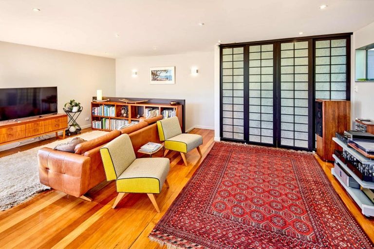 Photo of property in 15 Kowhai Street, Eastbourne, Lower Hutt, 5013