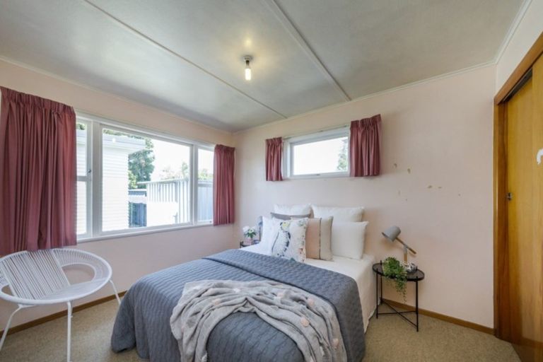 Photo of property in 6 Lockhart Avenue, Milson, Palmerston North, 4414