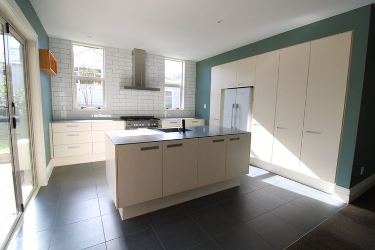 Photo of property in 2 Fernhill Street, Dunedin Central, Dunedin, 9016