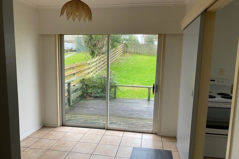 Photo of property in 23 Edgeworth Road, Glenfield, Auckland, 0629
