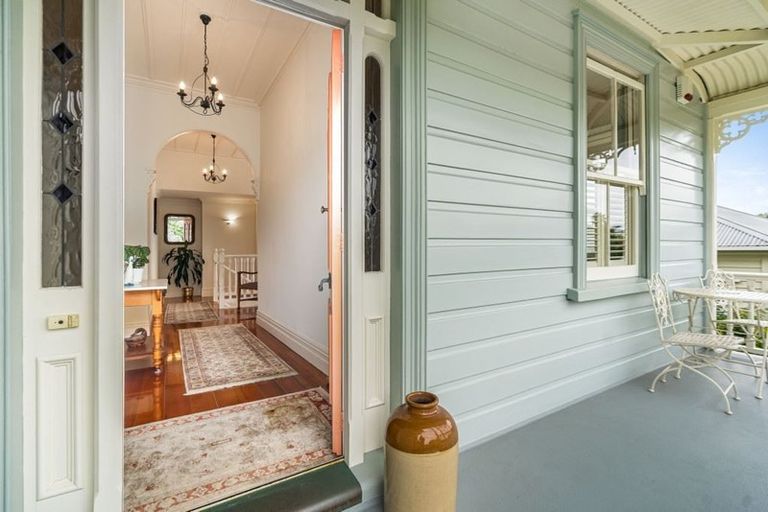 Photo of property in 1 Kapai Road, Devonport, Auckland, 0624