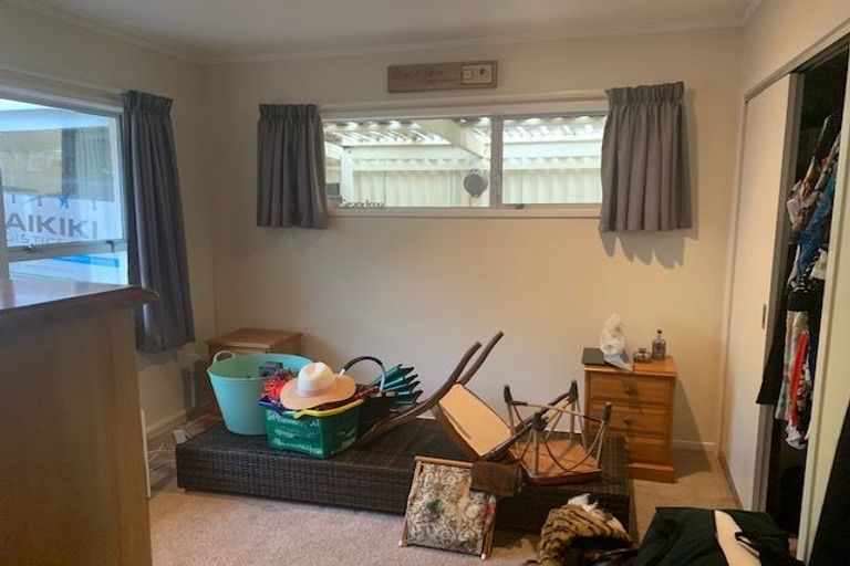 Photo of property in 41 Cron Avenue, Te Atatu South, Auckland, 0610