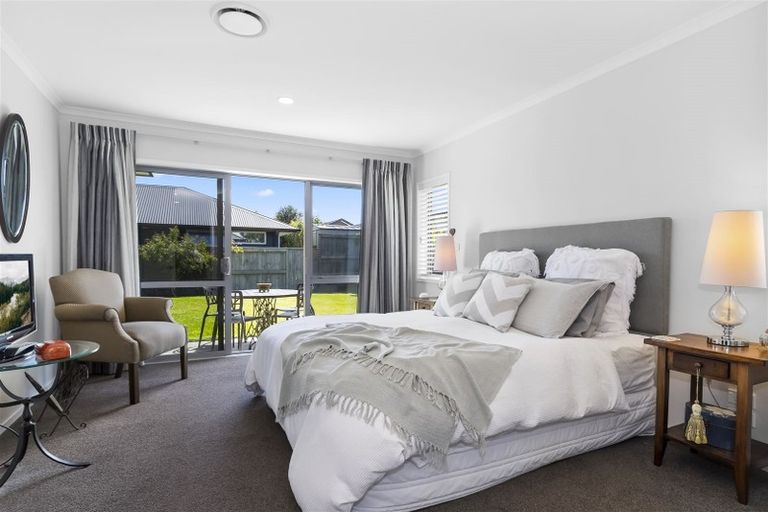 Photo of property in 10 Montia Close, Papamoa Beach, Papamoa, 3118