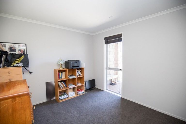 Photo of property in 64 Darlington Street, Ngatea, 3503