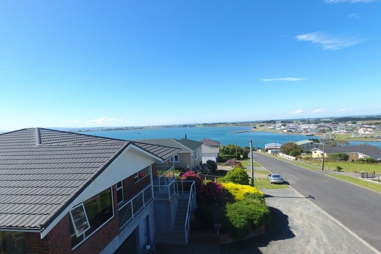 Photo of property in 12 Osborne Street, Riverton/aparima, Riverton, 9822